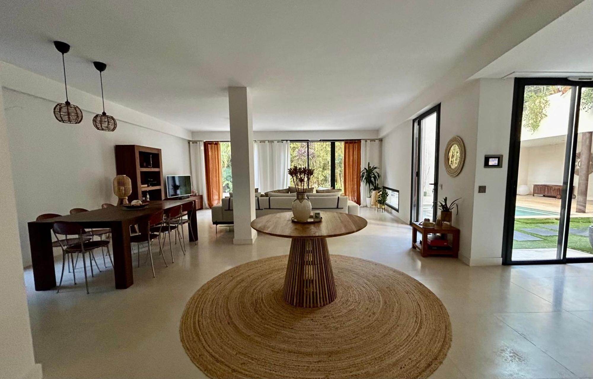 Rumah Bali Cannes Extérieur photo